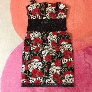 Rockabilly dress, skull and roses print